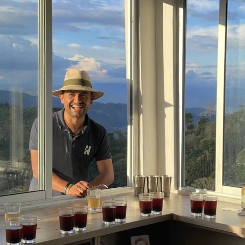 Oscar hernandez - KB Coffee Roasters - Kolumbia Los Nogales, Lumina - 250g