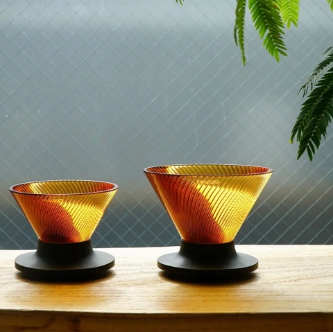 Hario Dripper NEO V60-02 - Amber, Zaparzacz do kawy